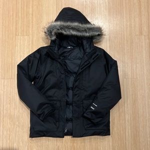 Brand New & Never been worn Big kids North Face jacket.